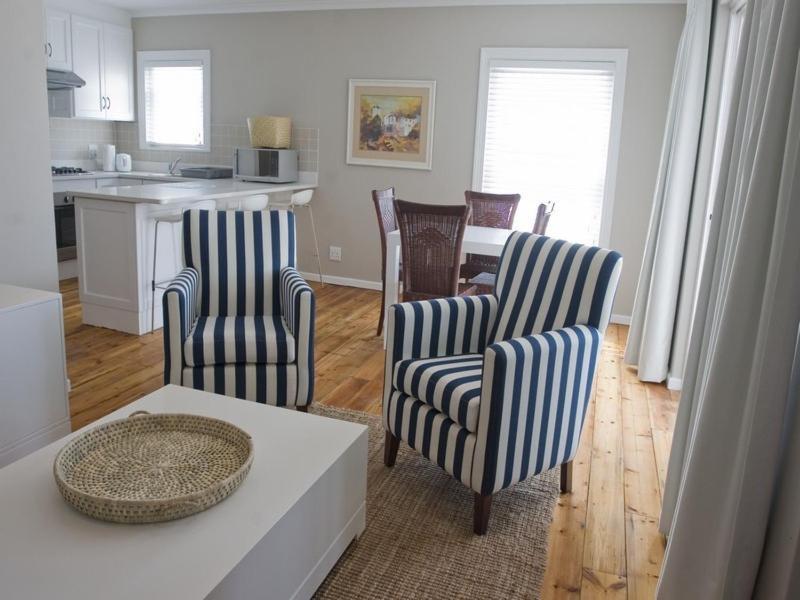 Kenjockity Self Catering Apartments Hermanus Room photo