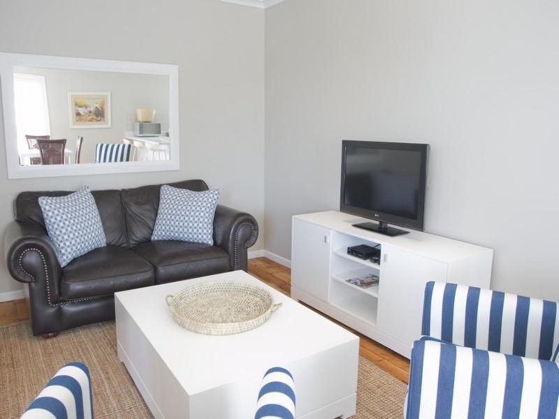 Kenjockity Self Catering Apartments Hermanus Exterior photo