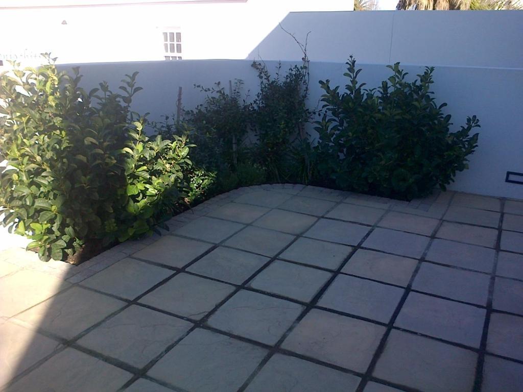 Kenjockity Self Catering Apartments Hermanus Exterior photo