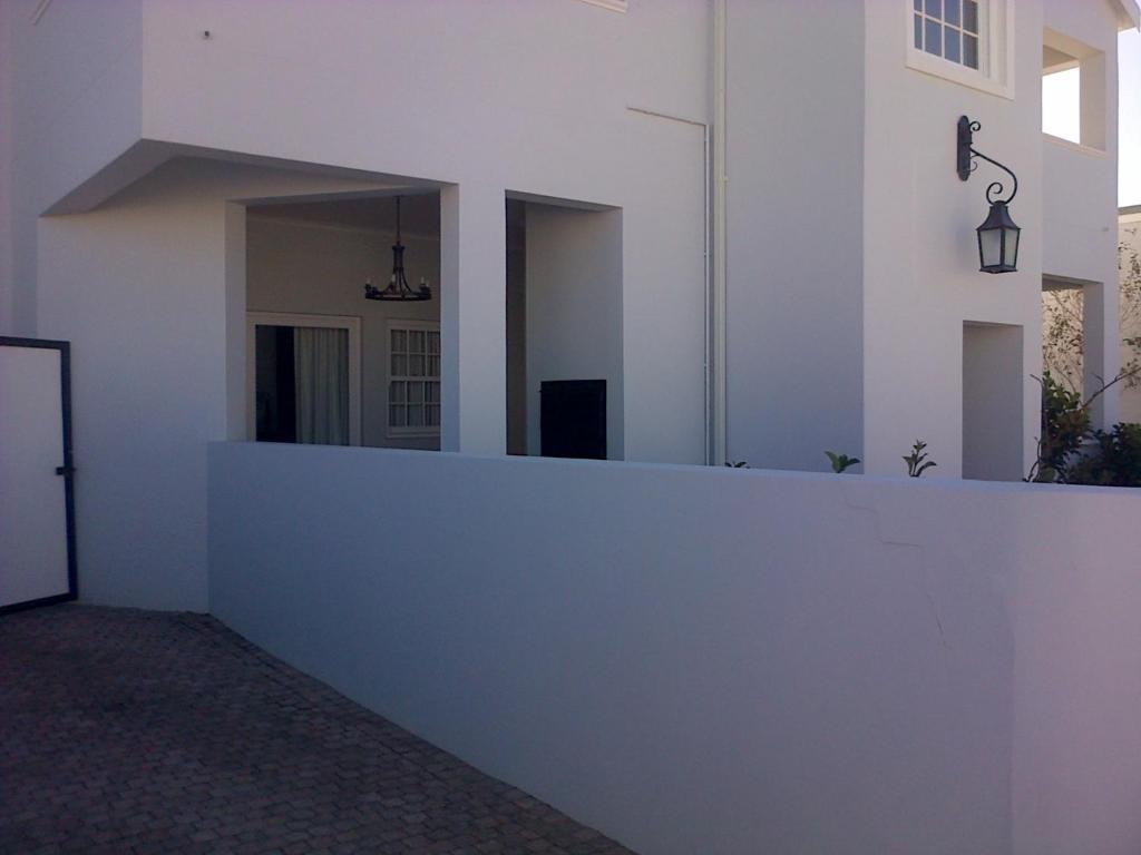 Kenjockity Self Catering Apartments Hermanus Exterior photo