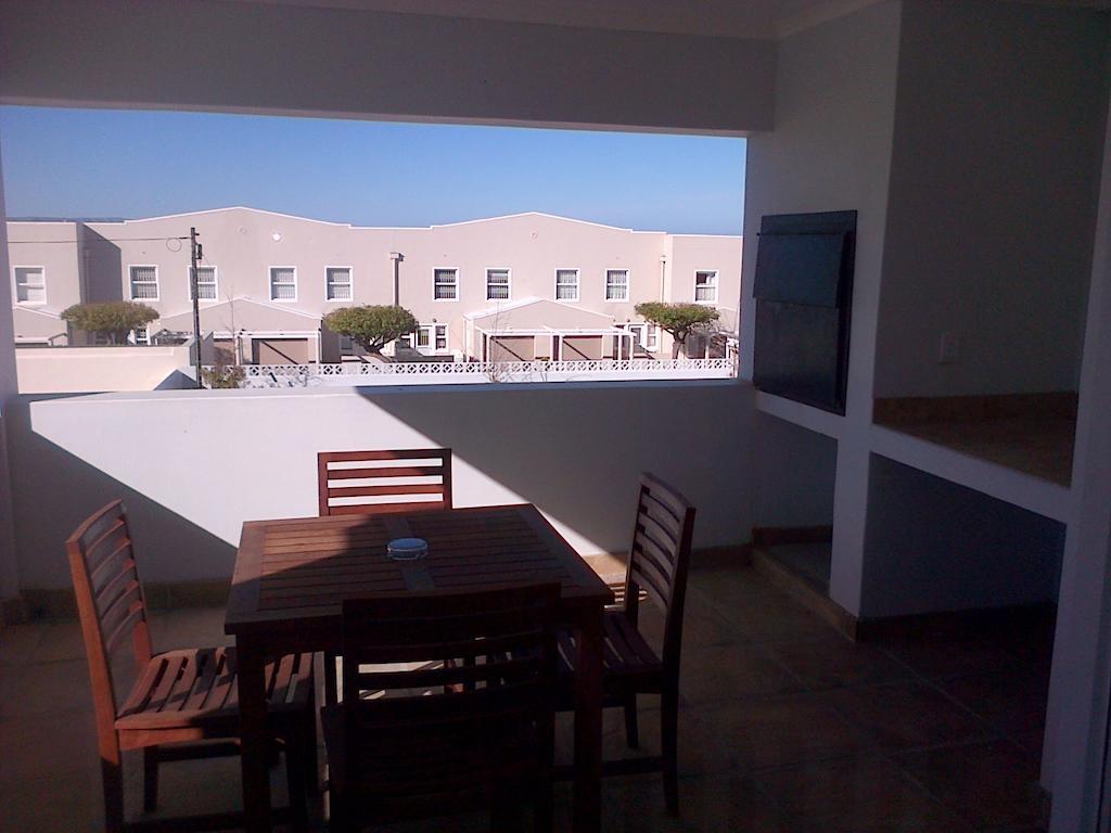 Kenjockity Self Catering Apartments Hermanus Room photo